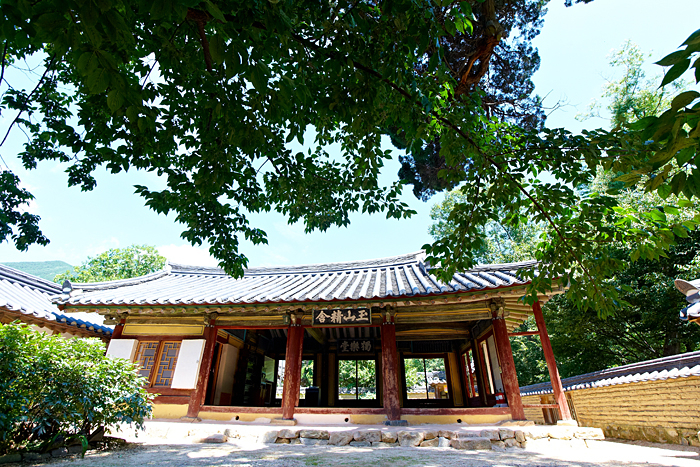 Oksanjungsa-Gyeongju gotaek
